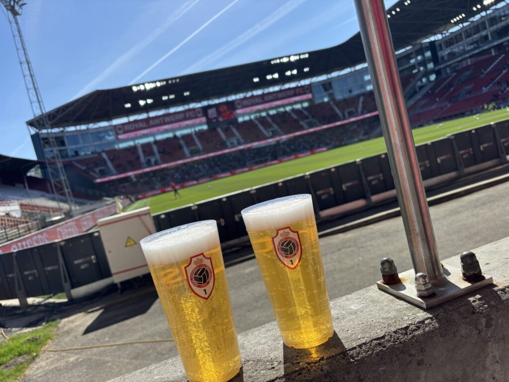België